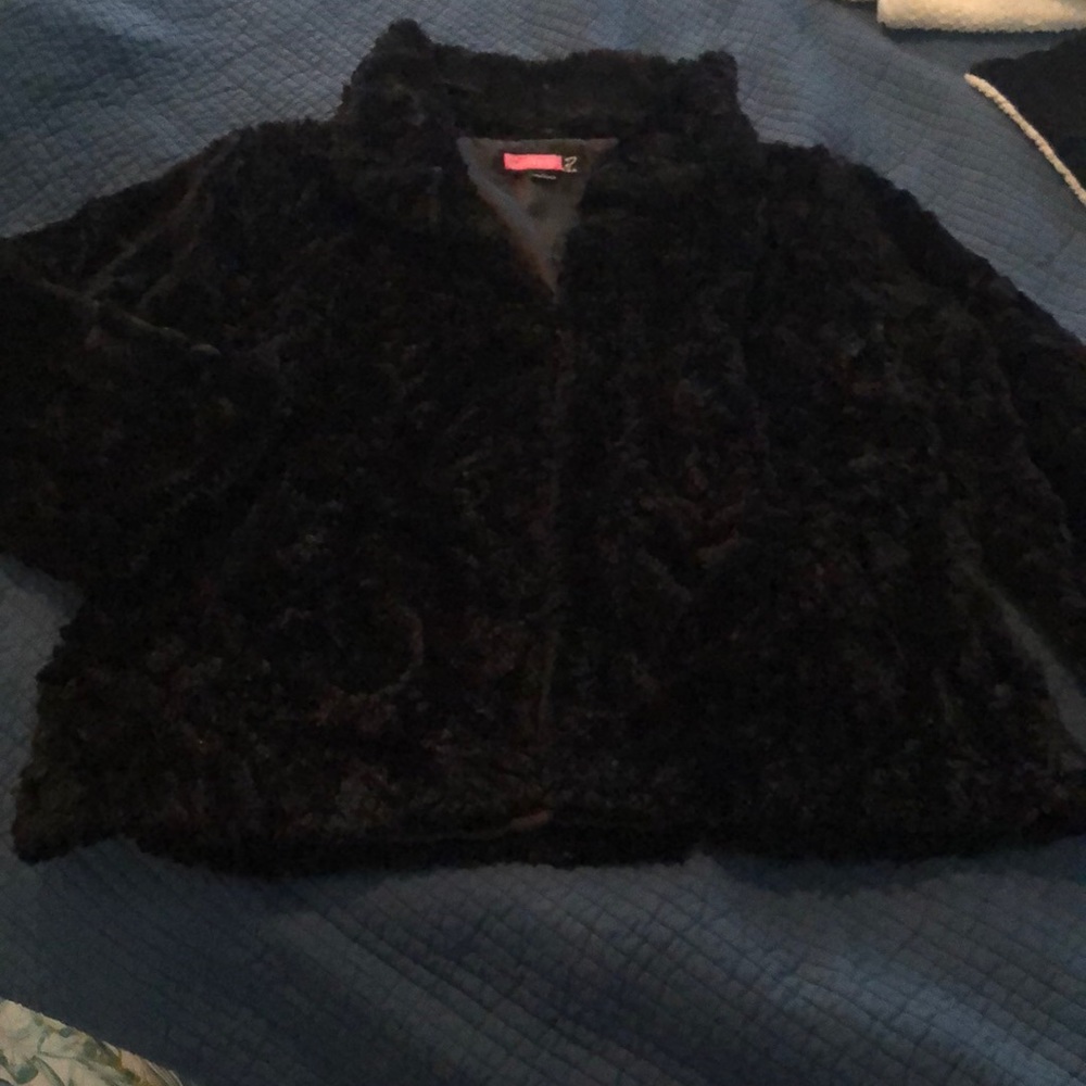 Girls Black short faux fur szL